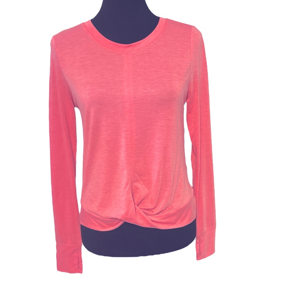 We Wander Watermelon Pink Twist Front Hem Long Sleeve Athleisure Shirt. Size XS